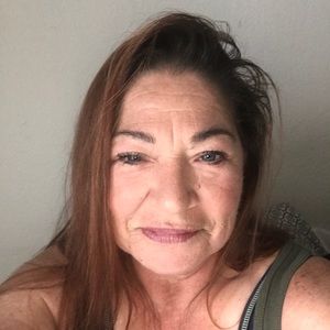 Meet your Posher, Angelia